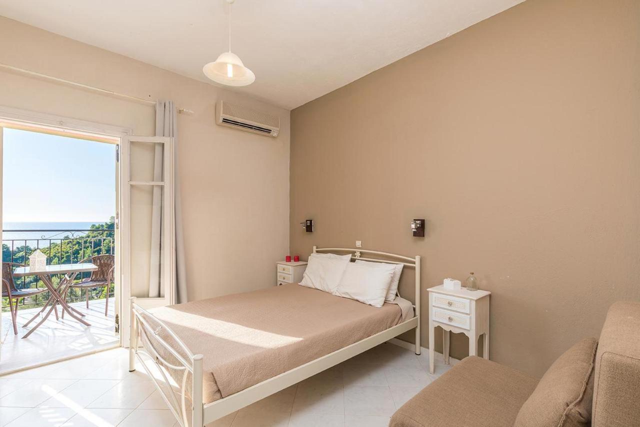 Escape, Swimming Pool - Apartment *