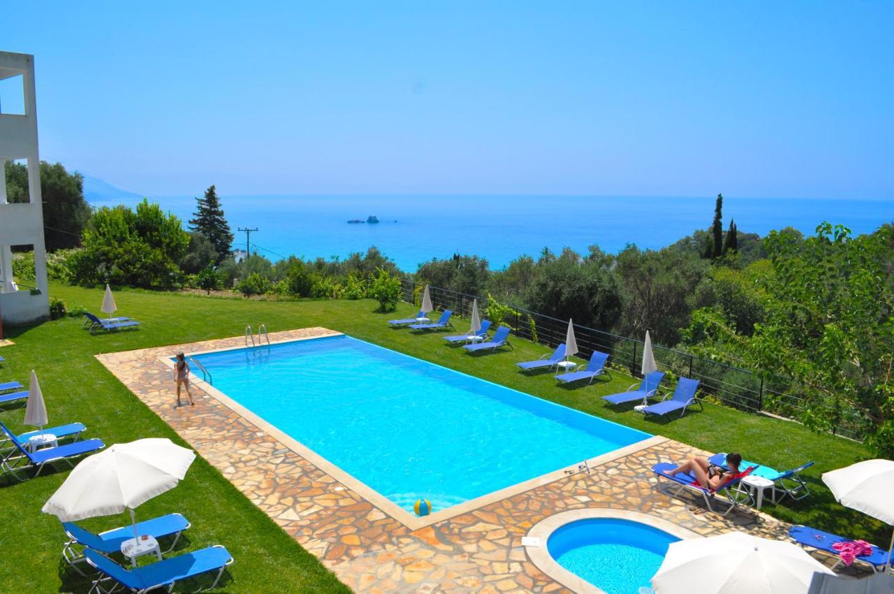 Escape, Swimming Pool - Apartment *